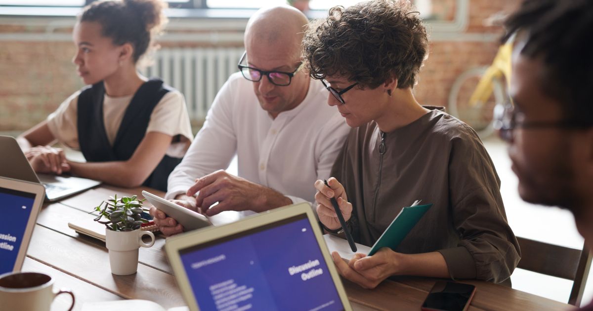 Voicerr vs Full Platforms (2026): What Agencies Should Know About Wrapper Economics